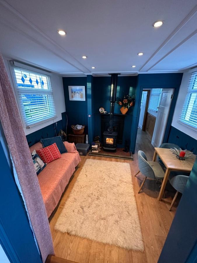 Toosey Lass - St Osyth Creek Saint Osyth エクステリア 写真